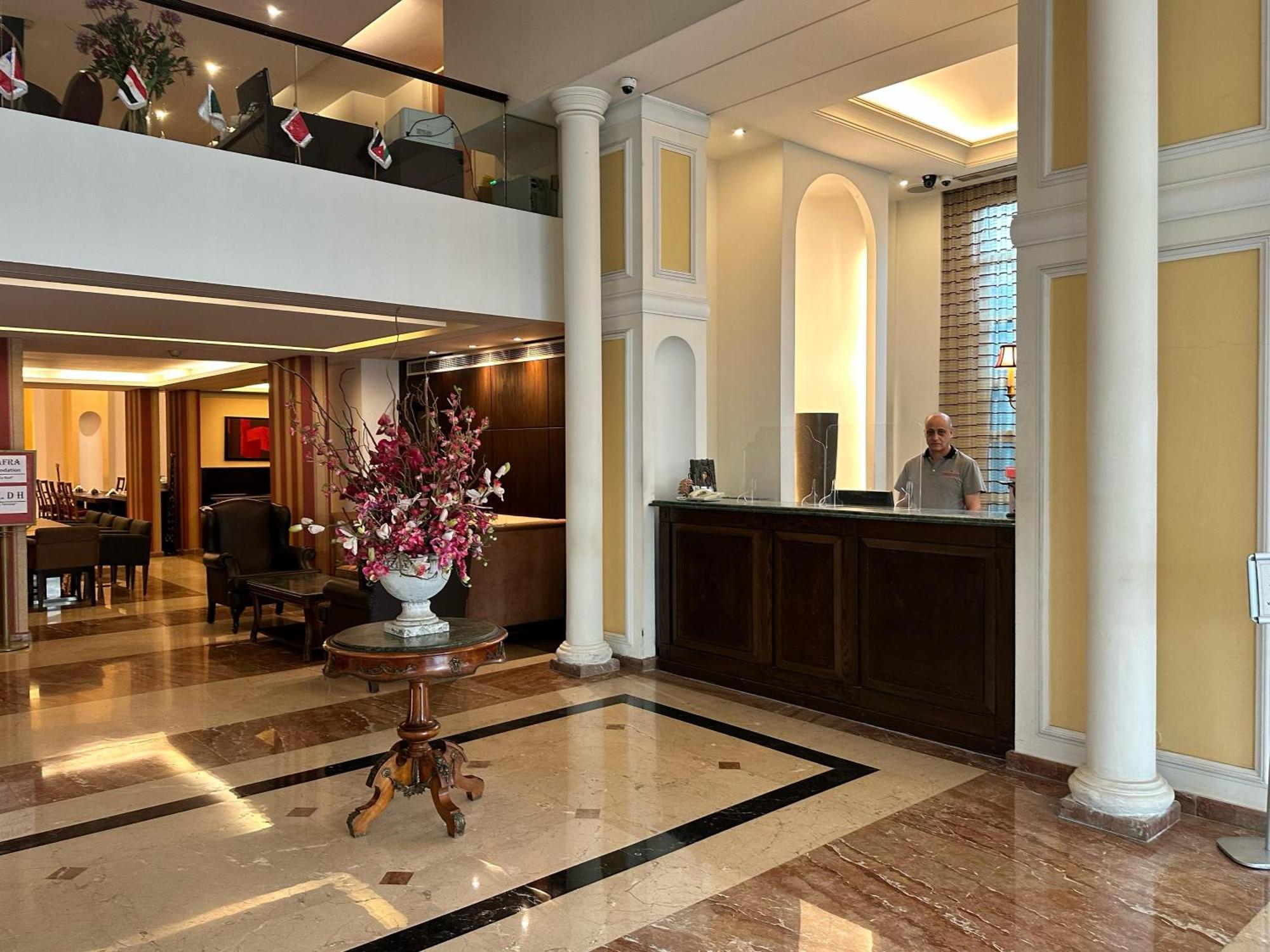 Padova Hotel Beirut Exterior photo